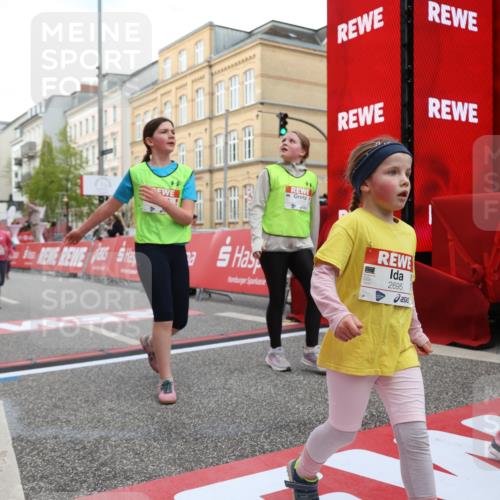 25.04.2026 - Das Zehntel Strokosch-Dieckow http://msf.ph/oto/9631106 25.04.2026 09:03:55 Ziel 1058, 2695, 2846, 3004, 3036, 3218, 3235, 3448, 3457, 4000 meine-sportfotos.de