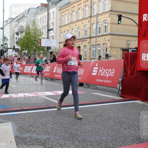 25.04.2026 - Das Zehntel Strokosch-Dieckow http://msf.ph/oto/9631122 25.04.2026 09:03:57 Ziel 1058, 2456, 2695, 3004, 3036, 3218, 3235, 3441, 3457, 4000 meine-sportfotos.de