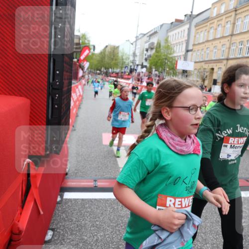 25.04.2026 - Das Zehntel Strokosch-Dieckow http://msf.ph/oto/9631135 25.04.2026 11:04:42 Ziel 5328, 5331, 5346, 5348, 5398, 5533, 5593, 5599, 5603, 5613, 5662, 6486, 6494, 6792, 6804, 6948, 7021, 7023, 7034, 7039, 7043, 7044, 7069, 7472 meine-sportfotos.de