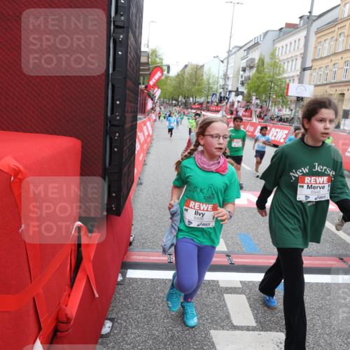 25.04.2026 - Das Zehntel Strokosch-Dieckow http://msf.ph/oto/9631139 25.04.2026 11:04:42 Ziel 5328, 5331, 5346, 5348, 5398, 5533, 5593, 5599, 5603, 5613, 5662, 6486, 6494, 6792, 6804, 6948, 7021, 7023, 7034, 7039, 7043, 7044, 7069, 7472 meine-sportfotos.de