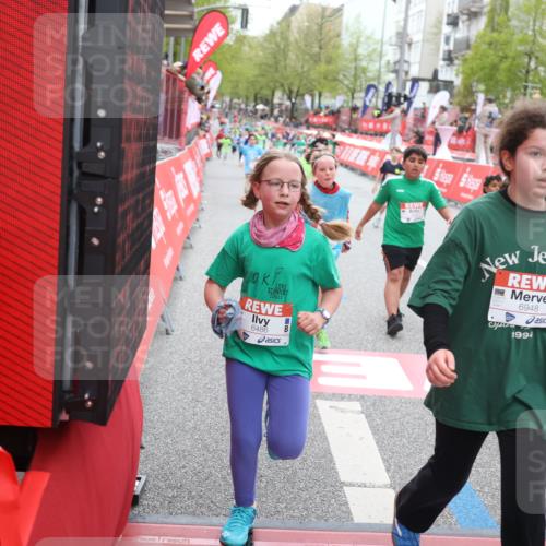 25.04.2026 - Das Zehntel Strokosch-Dieckow http://msf.ph/oto/9631143 25.04.2026 11:04:41 Ziel 5328, 5331, 5346, 5348, 5398, 5533, 5593, 5599, 5603, 5613, 5662, 6486, 6494, 6792, 6804, 6948, 7021, 7023, 7034, 7039, 7043, 7044, 7472 meine-sportfotos.de