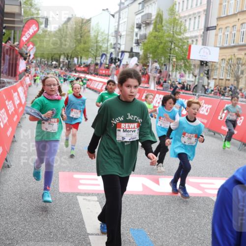 25.04.2026 - Das Zehntel Strokosch-Dieckow http://msf.ph/oto/9631144 25.04.2026 11:04:41 Ziel 5328, 5331, 5346, 5348, 5398, 5533, 5593, 5599, 5603, 5613, 5662, 6486, 6494, 6792, 6804, 6948, 7021, 7023, 7034, 7039, 7043, 7044, 7472 meine-sportfotos.de