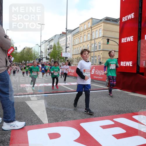 25.04.2026 - Das Zehntel Strokosch-Dieckow http://msf.ph/oto/9631163 25.04.2026 09:04:00 Ziel 1172, 2119, 2356, 2374, 2456, 3235, 3441, 3682, 4000 meine-sportfotos.de