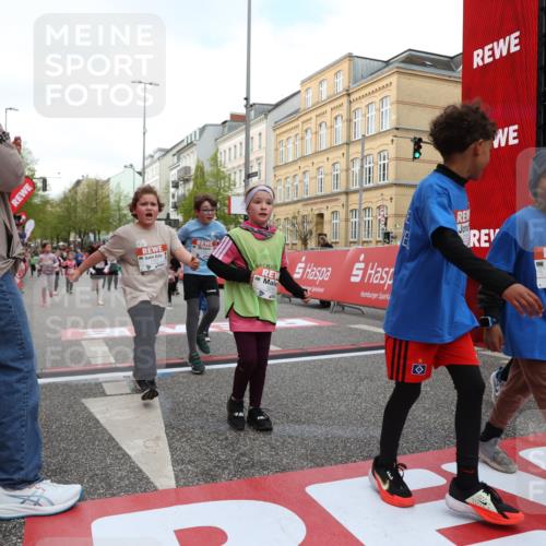 25.04.2026 - Das Zehntel Strokosch-Dieckow http://msf.ph/oto/9631189 25.04.2026 09:04:05 Ziel 1107, 1168, 1169, 1172, 2114, 2119, 2122, 2126, 2356, 2374, 2456, 2503, 3022, 3266, 3268, 3295, 3441, 3682 meine-sportfotos.de