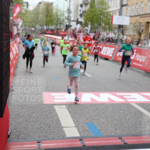 25.04.2026 - Das Zehntel Strokosch-Dieckow http://msf.ph/oto/9631208 25.04.2026 11:04:17 Ziel 5053, 5111, 5115, 5184, 5186, 5215, 5217, 5410, 5423, 5440, 5594, 5899, 5902, 5914, 5915, 5922, 5998, 6030, 6315, 6316, 6457, 6476, 6479, 6591, 6607, 6887, 7018, 7031, 7609, 7979, 7980 meine-sportfotos.de