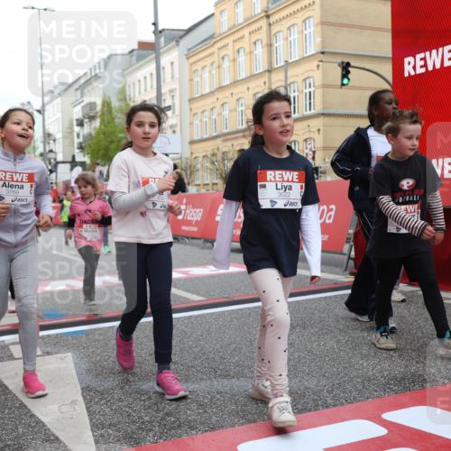 25.04.2026 - Das Zehntel Strokosch-Dieckow http://msf.ph/oto/9631214 25.04.2026 09:04:09 Ziel 1107, 1168, 1169, 1437, 1448, 1454, 2114, 2122, 2126, 2449, 2503, 3022, 3266, 3268, 3295, 3734, 3746, 3764, 3769, 3890 meine-sportfotos.de