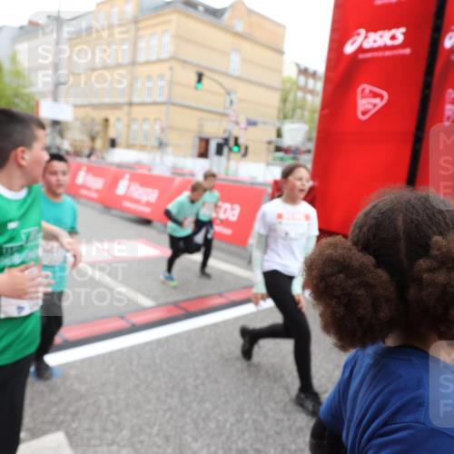25.04.2026 - Das Zehntel Strokosch-Dieckow http://msf.ph/oto/9631225 25.04.2026 11:04:16 Ziel 5111, 5115, 5184, 5186, 5215, 5217, 5410, 5423, 5440, 5594, 5899, 5902, 5914, 5915, 5922, 5998, 6030, 6315, 6316, 6457, 6476, 6479, 6591, 6607, 7018, 7031, 7444, 7609, 7979 meine-sportfotos.de