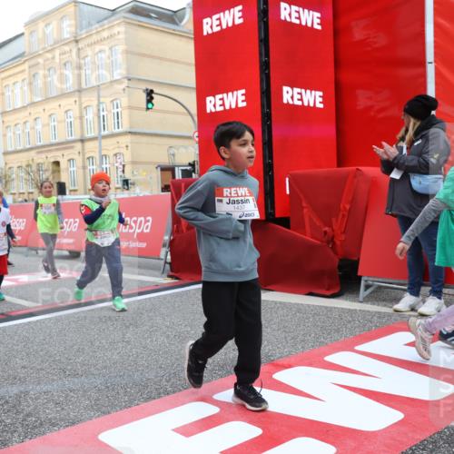 25.04.2026 - Das Zehntel Strokosch-Dieckow http://msf.ph/oto/9631230 25.04.2026 09:04:13 Ziel 1097, 1105, 1121, 1428, 1432, 1437, 1448, 1454, 1703, 1705, 2145, 2148, 2230, 2245, 2449, 2855, 3022, 3288, 3734, 3746, 3764, 3769, 3890 meine-sportfotos.de