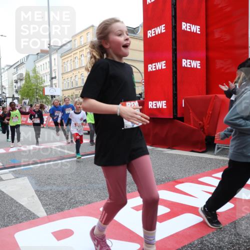 25.04.2026 - Das Zehntel Strokosch-Dieckow http://msf.ph/oto/9631234 25.04.2026 09:04:13 Ziel 1097, 1105, 1121, 1428, 1432, 1437, 1448, 1454, 1703, 1705, 2145, 2148, 2230, 2245, 2449, 2855, 3022, 3288, 3734, 3746, 3764, 3769, 3890 meine-sportfotos.de