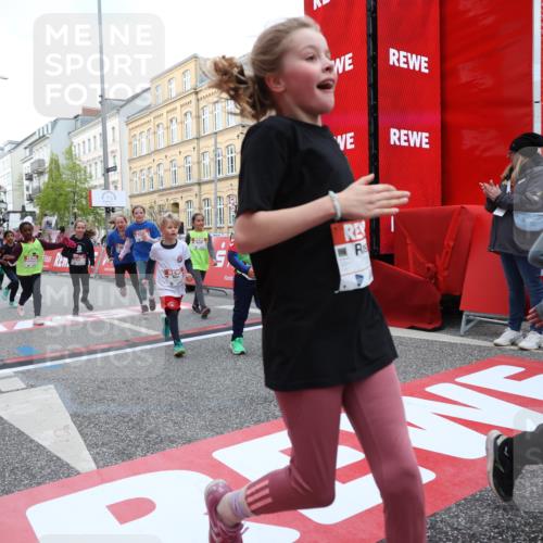 25.04.2026 - Das Zehntel Strokosch-Dieckow http://msf.ph/oto/9631237 25.04.2026 09:04:13 Ziel 1097, 1105, 1121, 1428, 1432, 1437, 1448, 1454, 1703, 1705, 2145, 2148, 2230, 2245, 2449, 2855, 3022, 3288, 3734, 3746, 3764, 3769, 3890 meine-sportfotos.de