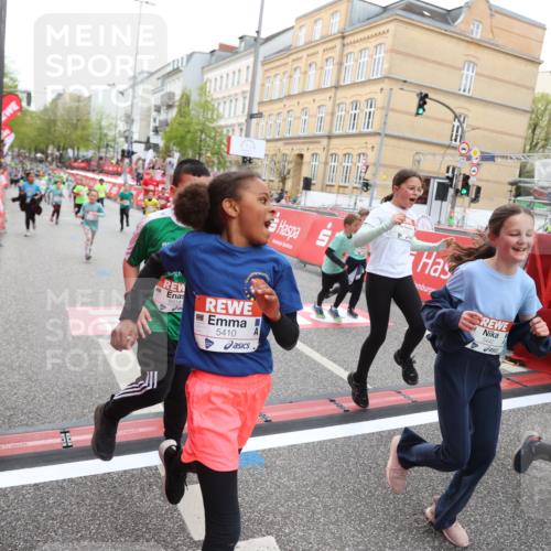 25.04.2026 - Das Zehntel Strokosch-Dieckow http://msf.ph/oto/9631241 25.04.2026 11:04:16 Ziel 5111, 5115, 5184, 5186, 5215, 5217, 5410, 5423, 5440, 5594, 5899, 5902, 5914, 5915, 5922, 5998, 6030, 6315, 6316, 6457, 6476, 6479, 6591, 6607, 7018, 7031, 7444, 7609, 7979 meine-sportfotos.de