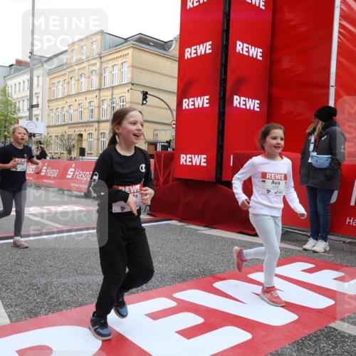 25.04.2026 - Das Zehntel Strokosch-Dieckow http://msf.ph/oto/9631259 25.04.2026 09:04:19 Ziel 1097, 1105, 1121, 1428, 1432, 1705, 1706, 2145, 2148, 2215, 2230, 2231, 2245, 2355, 2855, 3366, 3386, 3388 meine-sportfotos.de