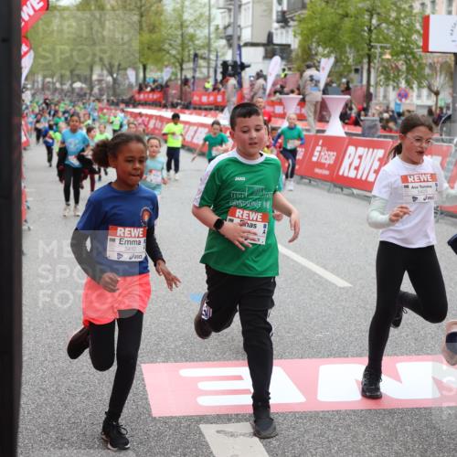 25.04.2026 - Das Zehntel Strokosch-Dieckow http://msf.ph/oto/9631260 25.04.2026 11:04:15 Ziel 5111, 5115, 5184, 5186, 5215, 5217, 5410, 5423, 5440, 5594, 5899, 5902, 5914, 5915, 5922, 5998, 6030, 6315, 6316, 6457, 6476, 6479, 6591, 6607, 7018, 7031, 7444 meine-sportfotos.de