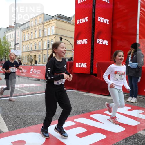 25.04.2026 - Das Zehntel Strokosch-Dieckow http://msf.ph/oto/9631261 25.04.2026 09:04:19 Ziel 1097, 1105, 1121, 1428, 1432, 1705, 1706, 2145, 2148, 2215, 2230, 2231, 2245, 2355, 2855, 3366, 3386, 3388 meine-sportfotos.de