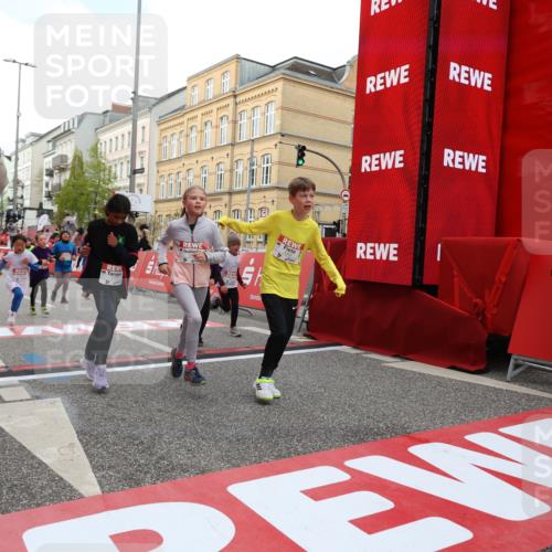 25.04.2026 - Das Zehntel Strokosch-Dieckow http://msf.ph/oto/9631268 25.04.2026 09:04:22 Ziel 1706, 1911, 1925, 2215, 2231, 2355, 2948, 2965, 3056, 3366, 3386, 3388 meine-sportfotos.de