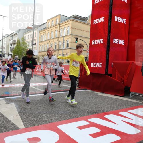 25.04.2026 - Das Zehntel Strokosch-Dieckow http://msf.ph/oto/9631269 25.04.2026 09:04:22 Ziel 1706, 1911, 1925, 2215, 2231, 2355, 2948, 2965, 3056, 3366, 3386, 3388 meine-sportfotos.de