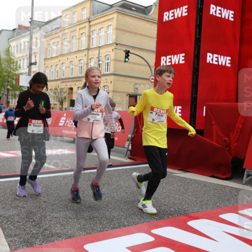 25.04.2026 - Das Zehntel Strokosch-Dieckow http://msf.ph/oto/9631272 25.04.2026 09:04:22 Ziel 1706, 1911, 1925, 2215, 2231, 2355, 2948, 2965, 3056, 3366, 3386, 3388 meine-sportfotos.de
