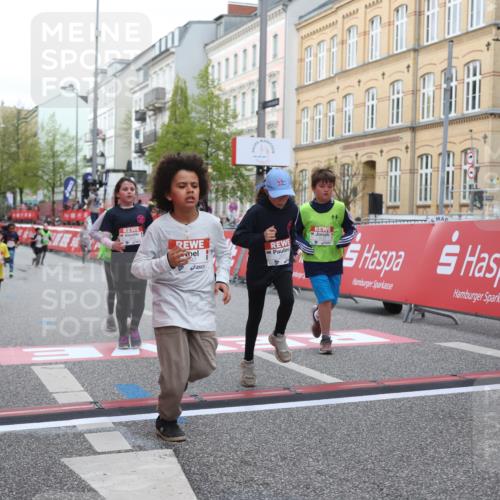 25.04.2026 - Das Zehntel Strokosch-Dieckow http://msf.ph/oto/9631293 25.04.2026 09:04:27 Ziel 1706, 1911, 1925, 2948, 2965, 3050, 3056, 3057, 3132, 3321, 3347, 3366, 3478, 3482 meine-sportfotos.de