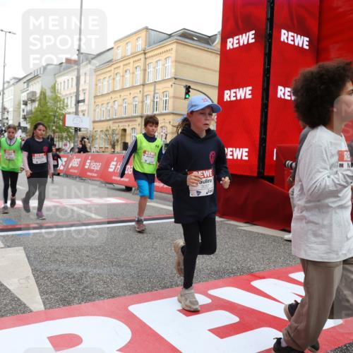 25.04.2026 - Das Zehntel Strokosch-Dieckow http://msf.ph/oto/9631301 25.04.2026 09:04:29 Ziel 1925, 2706, 2948, 2965, 3035, 3050, 3057, 3132, 3321, 3347, 3478, 3482 meine-sportfotos.de