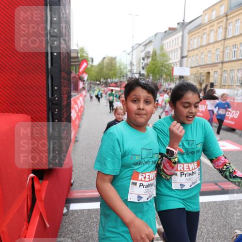 25.04.2026 - Das Zehntel Strokosch-Dieckow http://msf.ph/oto/9631306 25.04.2026 11:04:13 Ziel 5111, 5115, 5184, 5186, 5215, 5217, 5410, 5423, 5440, 5594, 5899, 5902, 5914, 5922, 5991, 6315, 6316, 6448, 6457, 6476, 6479, 6591, 6607, 7018, 7031, 7444 meine-sportfotos.de