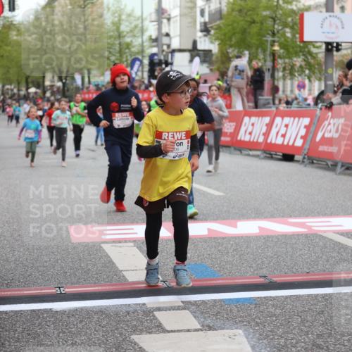 25.04.2026 - Das Zehntel Strokosch-Dieckow http://msf.ph/oto/9631315 25.04.2026 09:04:32 Ziel 1864, 1876, 2706, 3035, 3050, 3057, 3132, 3321, 3347, 3478, 3482 meine-sportfotos.de