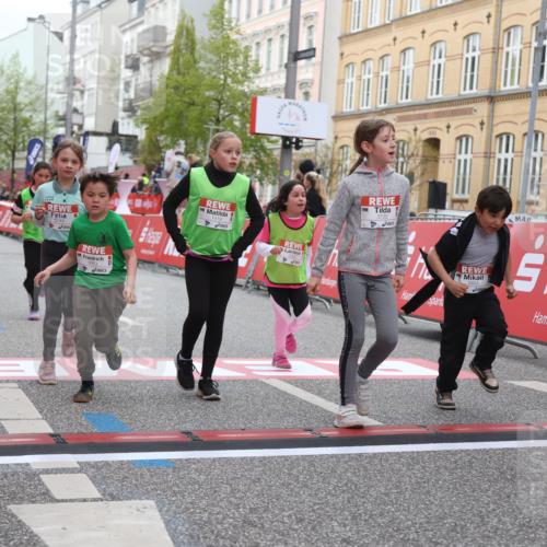 25.04.2026 - Das Zehntel Strokosch-Dieckow http://msf.ph/oto/9631332 25.04.2026 09:04:36 Ziel 1419, 1663, 1864, 1876, 2403, 2706, 3013, 3035, 3262, 3325, 3749, 3763, 3792 meine-sportfotos.de