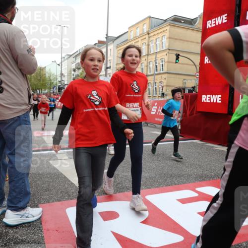 25.04.2026 - Das Zehntel Strokosch-Dieckow http://msf.ph/oto/9631354 25.04.2026 09:04:41 Ziel 1419, 1663, 1933, 2212, 2403, 2569, 2576, 2923, 3013, 3262, 3325, 3728, 3749, 3763, 3792, 3818, 3821 meine-sportfotos.de