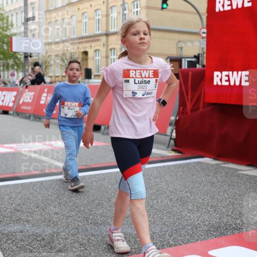 25.04.2026 - Das Zehntel Strokosch-Dieckow http://msf.ph/oto/9631359 25.04.2026 09:04:42 Ziel 1419, 1663, 1933, 2212, 2403, 2569, 2576, 2923, 3262, 3325, 3728, 3749, 3763, 3792, 3818, 3821 meine-sportfotos.de