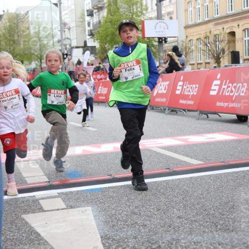 25.04.2026 - Das Zehntel Strokosch-Dieckow http://msf.ph/oto/9631381 25.04.2026 09:04:56 Ziel 1062, 1063, 1068, 1228, 1439, 1661, 2397, 2839, 3442, 3446, 3880 meine-sportfotos.de
