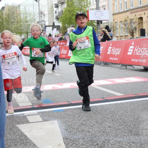 25.04.2026 - Das Zehntel Strokosch-Dieckow http://msf.ph/oto/9631382 25.04.2026 09:04:56 Ziel 1062, 1063, 1068, 1228, 1439, 1661, 2397, 2839, 3442, 3446, 3880 meine-sportfotos.de