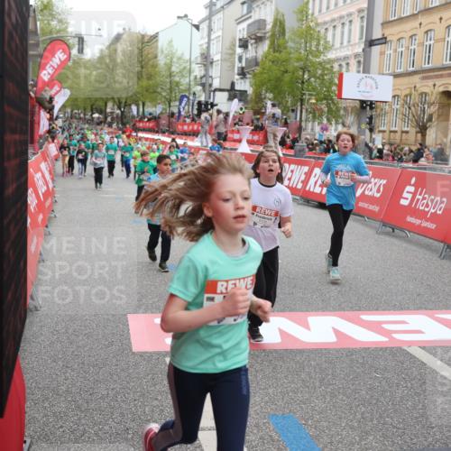 25.04.2026 - Das Zehntel Strokosch-Dieckow http://msf.ph/oto/9631385 25.04.2026 11:04:04 Ziel 5106, 5262, 5272, 5283, 5685, 5774, 5864, 5985, 6312, 6598, 6927, 6949, 7440, 7441, 7610 meine-sportfotos.de
