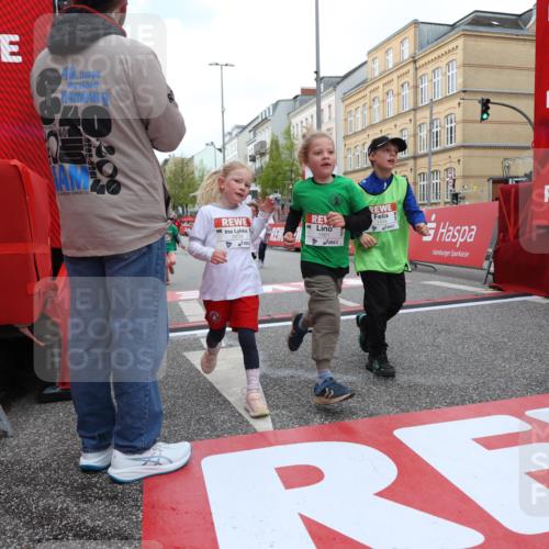 25.04.2026 - Das Zehntel Strokosch-Dieckow http://msf.ph/oto/9631388 25.04.2026 09:04:56 Ziel 1062, 1063, 1068, 1228, 1439, 1661, 2397, 2839, 3442, 3446, 3880 meine-sportfotos.de