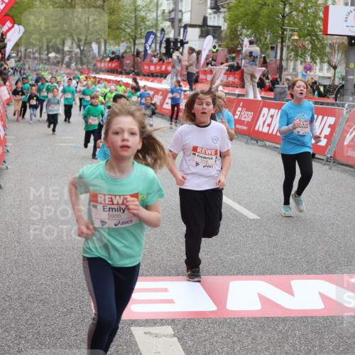25.04.2026 - Das Zehntel Strokosch-Dieckow http://msf.ph/oto/9631391 25.04.2026 11:04:03 Ziel 5106, 5262, 5272, 5283, 5745, 5774, 5864, 5985, 6312, 6598, 6782, 6927, 6949, 7440, 7441, 7602, 7610, 7620, 7630, 7936 meine-sportfotos.de