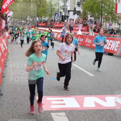 25.04.2026 - Das Zehntel Strokosch-Dieckow http://msf.ph/oto/9631393 25.04.2026 11:04:03 Ziel 5106, 5262, 5272, 5283, 5745, 5774, 5864, 5985, 6312, 6598, 6782, 6927, 6949, 7440, 7441, 7602, 7610, 7620, 7630, 7936 meine-sportfotos.de