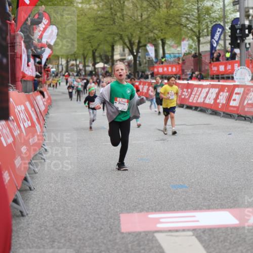 25.04.2026 - Das Zehntel Strokosch-Dieckow http://msf.ph/oto/9631426 25.04.2026 09:07:08 Ziel 1227, 1235, 1973, 2483, 2677, 2687, 2973, 2985, 3771, 3781 meine-sportfotos.de