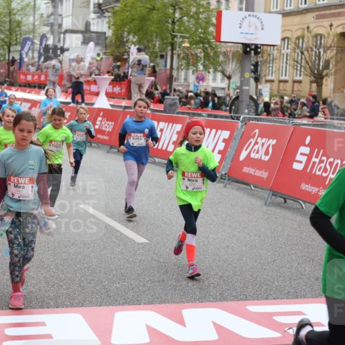 25.04.2026 - Das Zehntel Strokosch-Dieckow http://msf.ph/oto/9631439 25.04.2026 11:04:00 Ziel 5231, 5262, 5272, 5283, 5468, 5520, 5745, 5774, 5864, 5865, 6291, 6312, 6598, 6780, 6782, 6976, 7440, 7441, 7602, 7610, 7620, 7630, 7936 meine-sportfotos.de