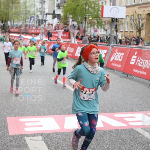 25.04.2026 - Das Zehntel Strokosch-Dieckow http://msf.ph/oto/9631448 25.04.2026 11:03:59 Ziel 5231, 5262, 5468, 5520, 5745, 5774, 5864, 5865, 6291, 6598, 6780, 6782, 6976, 6995, 7441, 7602, 7610, 7620, 7630, 7936 meine-sportfotos.de