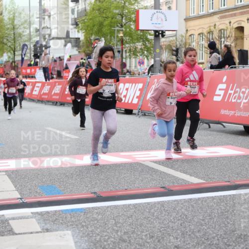 25.04.2026 - Das Zehntel Strokosch-Dieckow http://msf.ph/oto/9631455 25.04.2026 09:07:21 Ziel 1079, 1095, 1321, 2180, 2202, 2924, 2930, 3732, 3742, 3753, 3779, 3864 meine-sportfotos.de