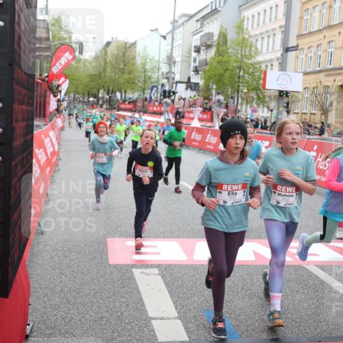 25.04.2026 - Das Zehntel Strokosch-Dieckow http://msf.ph/oto/9631458 25.04.2026 11:03:57 Ziel 5046, 5231, 5468, 5520, 5745, 5774, 5864, 5865, 6291, 6485, 6570, 6598, 6780, 6782, 6812, 6976, 6995, 7000, 7538, 7602, 7610, 7620, 7630, 7934, 7936 meine-sportfotos.de