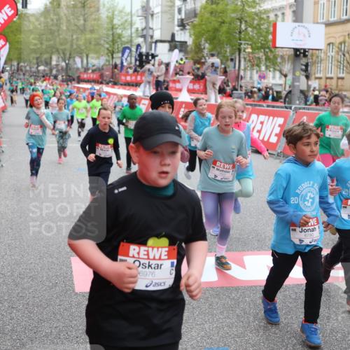 25.04.2026 - Das Zehntel Strokosch-Dieckow http://msf.ph/oto/9631469 25.04.2026 11:03:56 Ziel 5046, 5231, 5468, 5520, 5745, 5774, 5865, 6150, 6291, 6485, 6570, 6598, 6780, 6782, 6812, 6976, 6994, 6995, 7000, 7025, 7538, 7602, 7620, 7630, 7934, 7936 meine-sportfotos.de