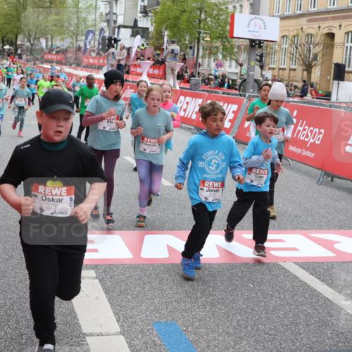 25.04.2026 - Das Zehntel Strokosch-Dieckow http://msf.ph/oto/9631473 25.04.2026 11:03:56 Ziel 5046, 5231, 5468, 5520, 5745, 5774, 5865, 6150, 6291, 6485, 6570, 6598, 6780, 6782, 6812, 6976, 6994, 6995, 7000, 7025, 7538, 7602, 7620, 7630, 7934, 7936 meine-sportfotos.de