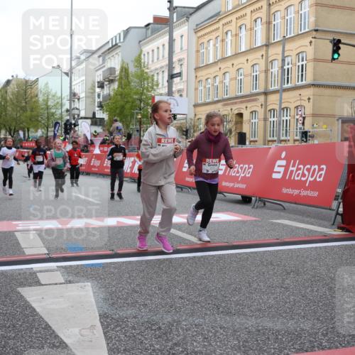 25.04.2026 - Das Zehntel Strokosch-Dieckow http://msf.ph/oto/9631474 25.04.2026 09:07:26 Ziel 1079, 1095, 1258, 1375, 2202, 2930, 3735, 3753, 3779, 3791, 3864, 3889, 3934, 3935 meine-sportfotos.de
