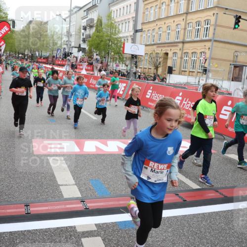 25.04.2026 - Das Zehntel Strokosch-Dieckow http://msf.ph/oto/9631495 25.04.2026 11:03:55 Ziel 5046, 5224, 5231, 5468, 5520, 5745, 5865, 5888, 6150, 6291, 6485, 6570, 6780, 6782, 6812, 6976, 6994, 6995, 7000, 7025, 7538, 7602, 7620, 7630, 7934, 7936 meine-sportfotos.de