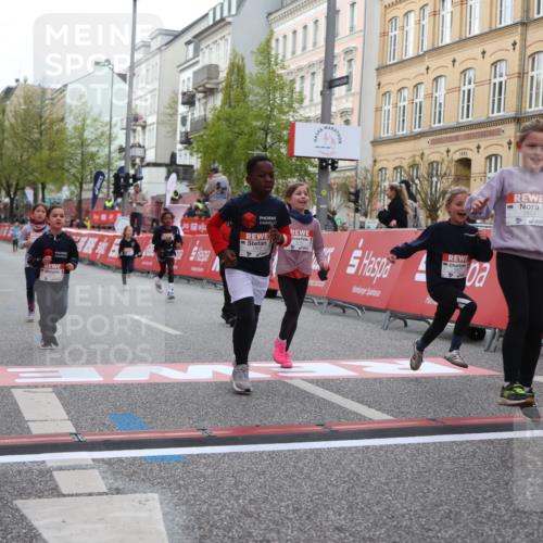 25.04.2026 - Das Zehntel Strokosch-Dieckow http://msf.ph/oto/9631501 25.04.2026 09:07:30 Ziel 1258, 1375, 1800, 1806, 2913, 3735, 3791, 3889, 3908, 3934, 3935 meine-sportfotos.de