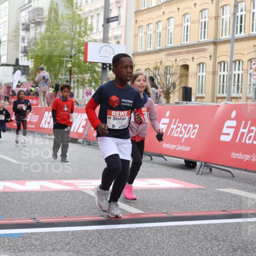 25.04.2026 - Das Zehntel Strokosch-Dieckow http://msf.ph/oto/9631508 25.04.2026 09:07:30 Ziel 1258, 1375, 1800, 1806, 2913, 3735, 3791, 3889, 3908, 3934, 3935 meine-sportfotos.de