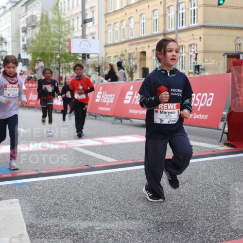 25.04.2026 - Das Zehntel Strokosch-Dieckow http://msf.ph/oto/9631515 25.04.2026 09:07:32 Ziel 1243, 1245, 1258, 1375, 1800, 1806, 2555, 2913, 3791, 3877, 3889, 3908, 3935, 3953 meine-sportfotos.de