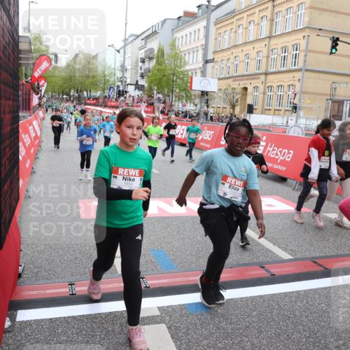 25.04.2026 - Das Zehntel Strokosch-Dieckow http://msf.ph/oto/9631527 25.04.2026 11:03:52 Ziel 5046, 5214, 5224, 5225, 5231, 5888, 6150, 6268, 6291, 6485, 6570, 6812, 6994, 6995, 7000, 7025, 7347, 7538, 7874, 7934 meine-sportfotos.de