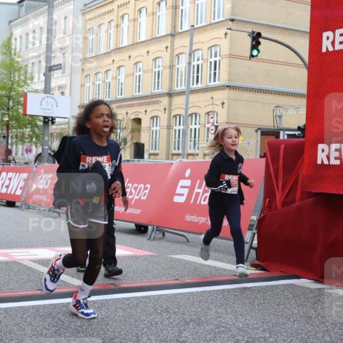 25.04.2026 - Das Zehntel Strokosch-Dieckow http://msf.ph/oto/9631529 25.04.2026 09:07:34 Ziel 1243, 1245, 1258, 1375, 1800, 1806, 2555, 2913, 3785, 3877, 3889, 3908, 3953 meine-sportfotos.de