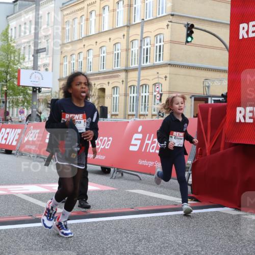 25.04.2026 - Das Zehntel Strokosch-Dieckow http://msf.ph/oto/9631531 25.04.2026 09:07:34 Ziel 1243, 1245, 1258, 1375, 1800, 1806, 2555, 2913, 3785, 3877, 3889, 3908, 3953 meine-sportfotos.de