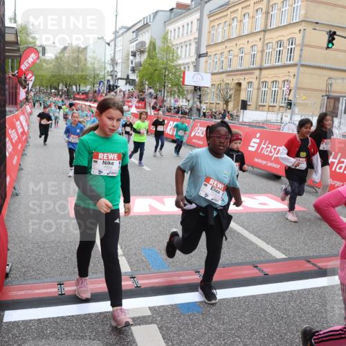25.04.2026 - Das Zehntel Strokosch-Dieckow http://msf.ph/oto/9631532 25.04.2026 11:03:52 Ziel 5046, 5214, 5224, 5225, 5231, 5888, 6150, 6268, 6291, 6485, 6570, 6812, 6994, 6995, 7000, 7025, 7347, 7538, 7874, 7934 meine-sportfotos.de